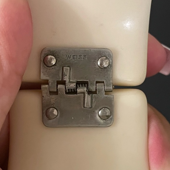 Weiss Lucite Clamper - Picture 5 of 10